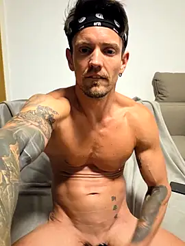 Mystery Mark online show from 04.08.26