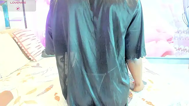 anisha zambrano online show from 06.17.26
