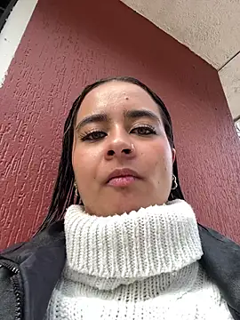 Snapshot of HANNAHBAKER00 chatting on 11.26.25 HANNAHBAKER00 online show from 11.26.25