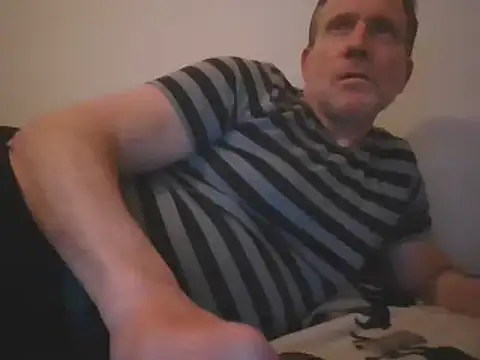 Snapshot of JonnaCD chatting on 12.07.24 JonnaCD online show from 12.07.24