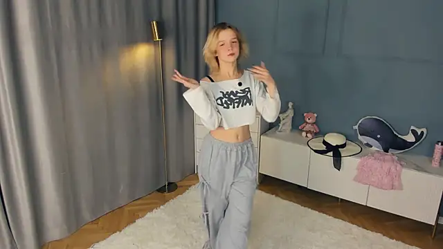 PhillisEsplin online show from 11.20.25