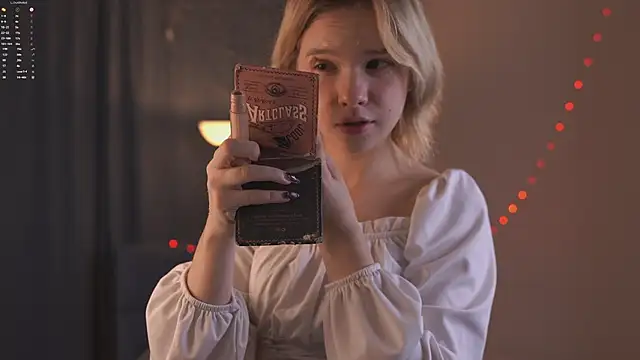 PhillisEsplin online show from 12.15.25