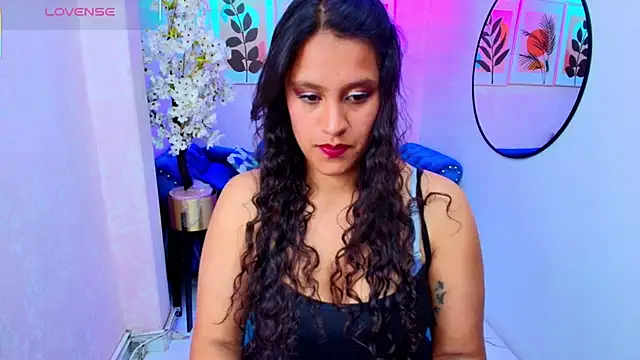 Snapshot of Lili_rousx chatting on 11.27.25 Lili rousx online show from 11.27.25