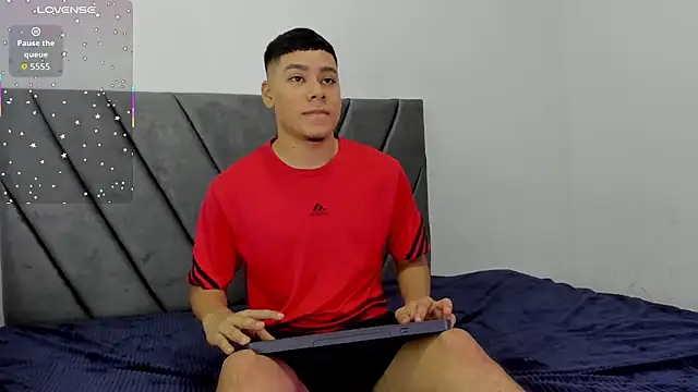 Lucastorrez01 online show from 07.27.26