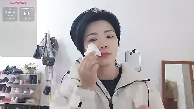 Snapshot of adele8731 chatting on 12.15.25 adele8731 online show from 12.15.25