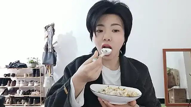 Snapshot of adele8731 chatting on 12.17.25 adele8731 online show from 12.17.25