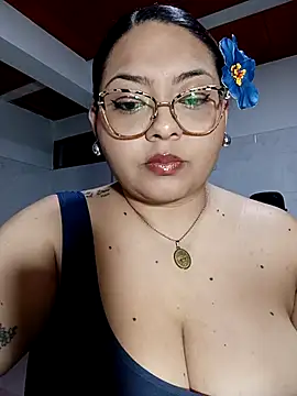 Snapshot of Anna_Lucia88 chatting on 06.13.26 Anna Lucia88 online show from 06.13.26