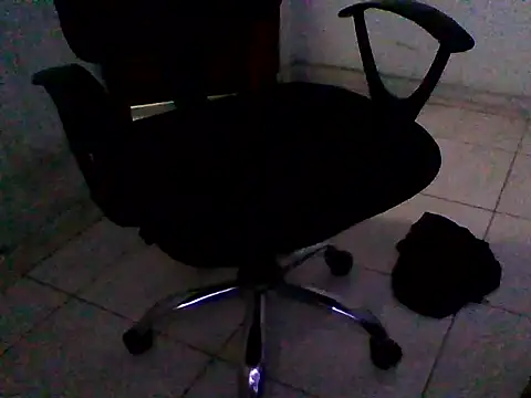 Snapshot of dewdropz1993 chatting on 01.10.26 dewdropz1993 online show from 01.10.26