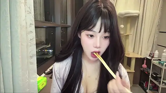 Snapshot of Sep-oo chatting on 04.25.26 Sep-oo online show from 04.25.26
