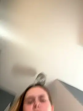 Blonde Bunny online show from 01.10.26