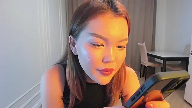 Snapshot of sakuraleen chatting on 12.05.25 sakuraleen online show from 12.05.25