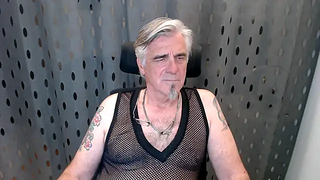 Snapshot of Buidapest chatting on 07.14.26 Buidapest online show from 07.14.26