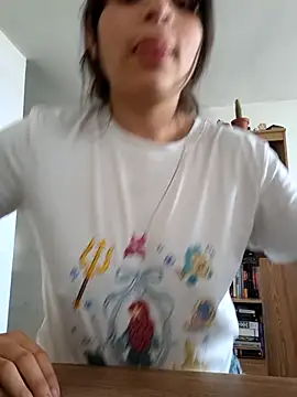 Emyii  online show from 07.22.26