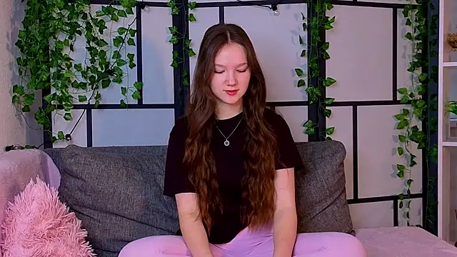 Snapshot of MelvinaEbner chatting on 02.20.26 MelvinaEbner online show from 02.20.26