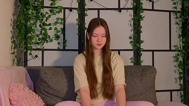 Snapshot of MelvinaEbner chatting on 02.25.26 MelvinaEbner online show from 02.25.26