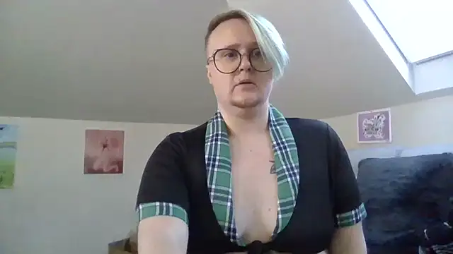 queerlyjaz online show from 12.20.25
