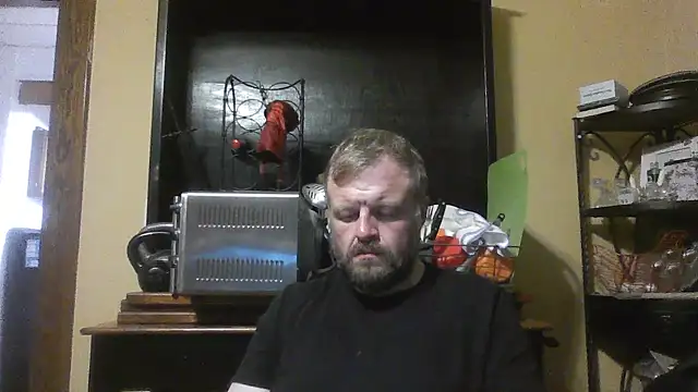 Snapshot of TheOneDonShaun chatting on 06.26.26 TheOneDonShaun online show from 06.26.26