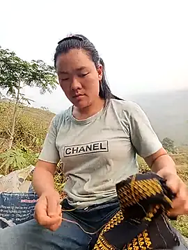 meomeo-00 online show from 04.15.26