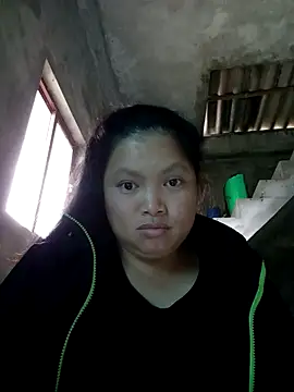 Snapshot of Ava-120 chatting on 11.19.25 Ava-120 online show from 11.19.25