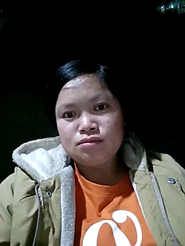 Snapshot of Ava-120 chatting on 11.28.25 Ava-120 online show from 11.28.25