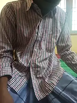 Snapshot of Shadow_Guy chatting on 12.04.25 Shadow Guy online show from 12.04.25