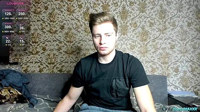 Maxhornyblondieman online show from 02.08.26