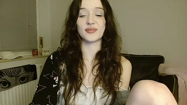 Tinybutt5368 online show from 04.04.26