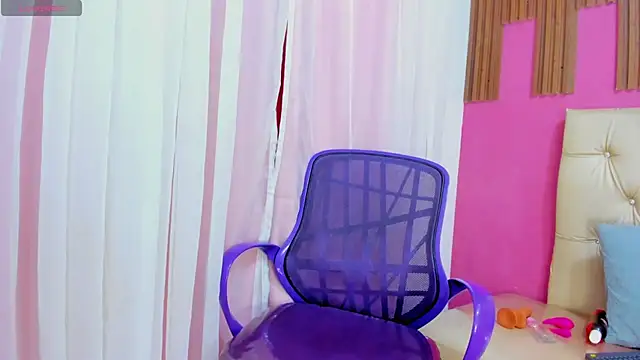 Xelena Kiss online show from 01.10.26