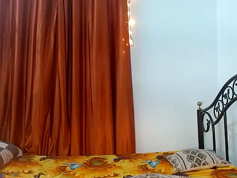 Snapshot of raveena_hot chatting on 01.13.26 raveena hot online show from 01.13.26