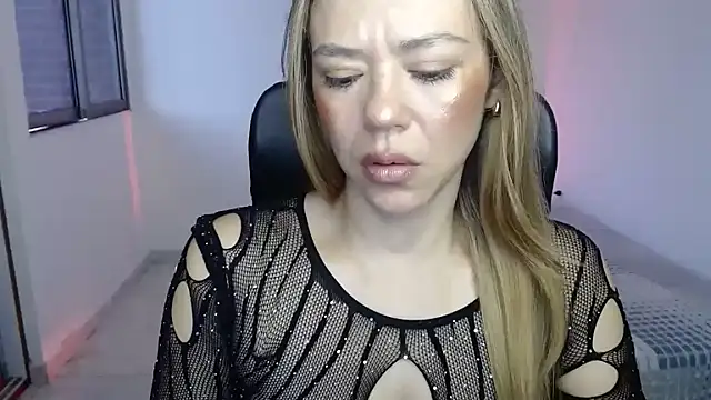 Annie Cervantez online show from 04.26.26