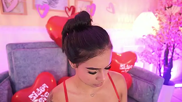 MeganLowell online show from 02.14.26