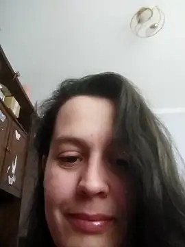 Liliakis online show from 11.26.25