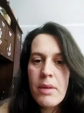 Liliakis online show from 11.27.25