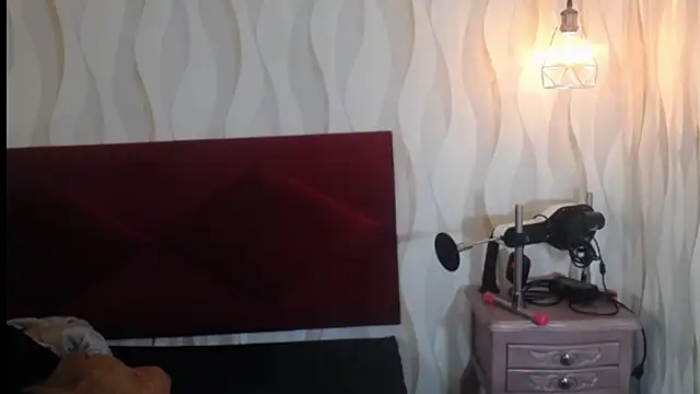 danna garza online show from 12.20.25