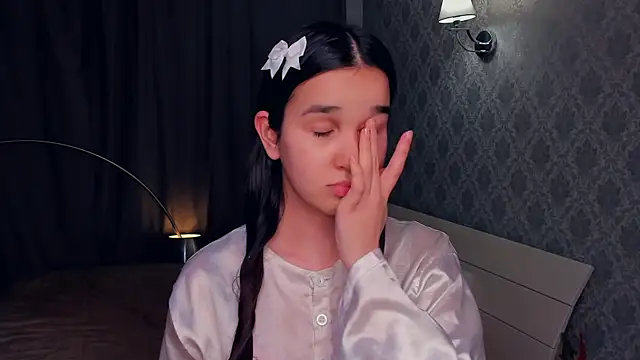 MeliaMelchiori online show from 12.21.25