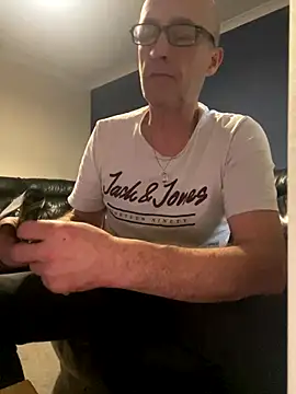 Snapshot of grant38com chatting on 11.22.25 grant38com online show from 11.22.25