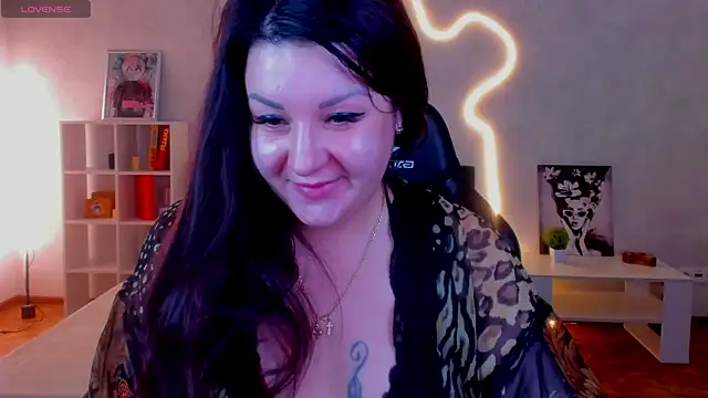 still  her online show from 11.25.25