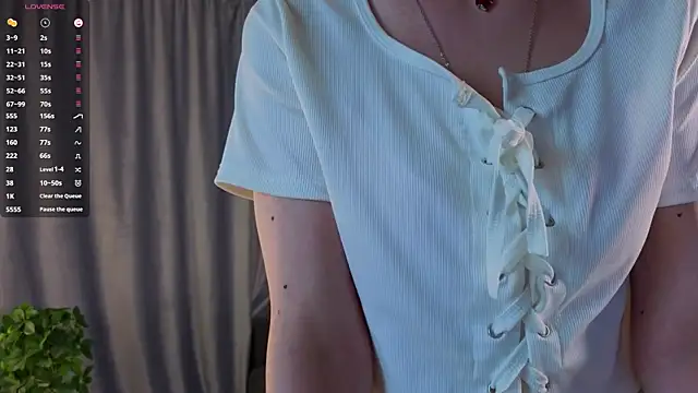 UmbraVelour online show from 04.14.26