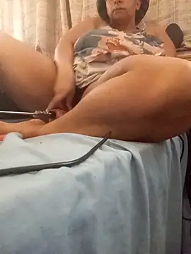 LaReineCleo online show from 02.14.26