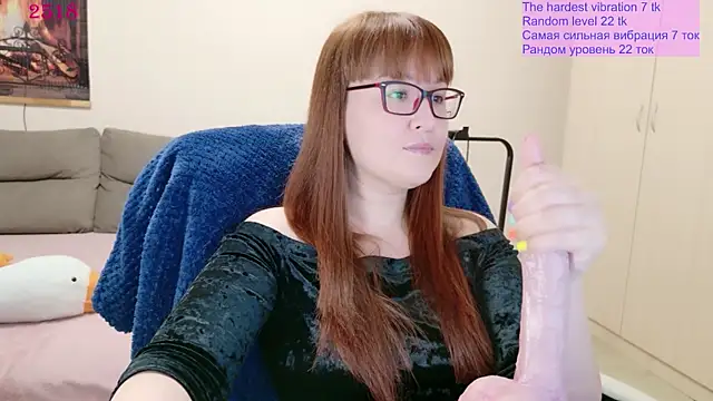 Snapshot of Foxy-lady chatting on 04.29.26 Foxy-lady online show from 04.29.26