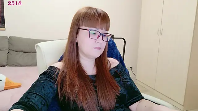 Snapshot of Foxy-lady chatting on 04.29.26 Foxy-lady online show from 04.29.26