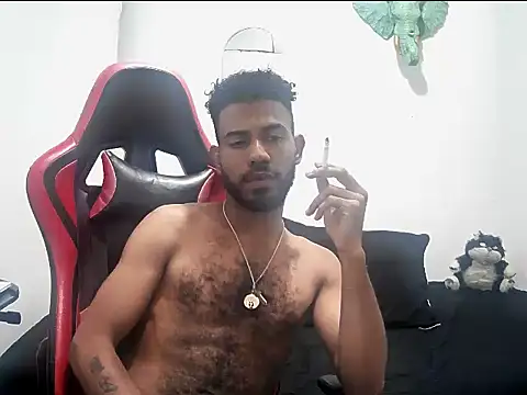 Snapshot of alberthot11 chatting on 11.22.25 alberthot11 online show from 11.22.25