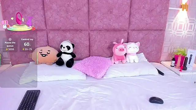 NathalieRoss1 online show from 03.15.26