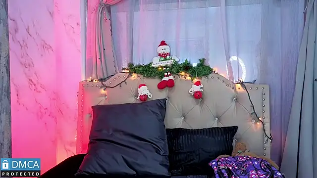 ahsly Zam online show from 11.26.25