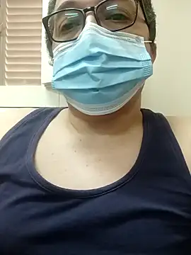 Snapshot of Bigbos99 chatting on 11.28.25 Bigbos99 online show from 11.28.25