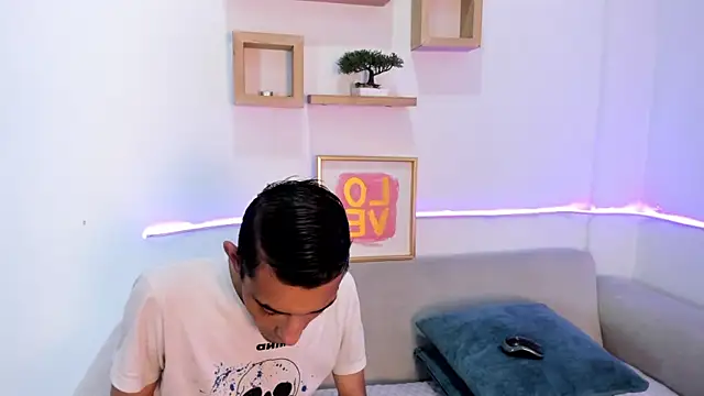 Snapshot of Lia_Steven chatting on 11.24.25 Lia Steven online show from 11.24.25