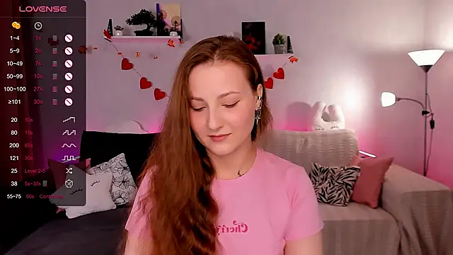 Snapshot of velvet_cherry_ chatting on 11.22.25 velvet cherry online show from 11.22.25