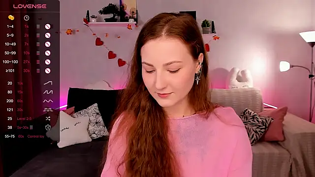 Snapshot of velvet_cherry_ chatting on 11.23.25 velvet cherry online show from 11.23.25