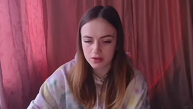 Illa May online show from 03.05.26