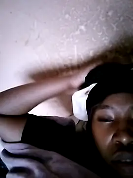 Queenpussywet123 online show from 11.20.25